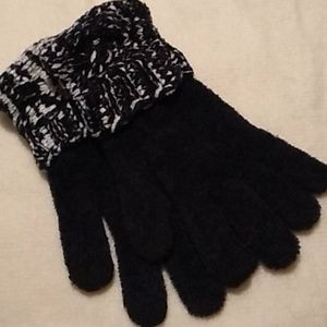 BRAND NEW black winter gloves